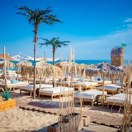 Hotell аполонис 3*
