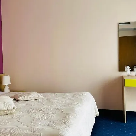 аполонис Hotell