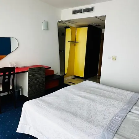 Hotell аполонис 3*
